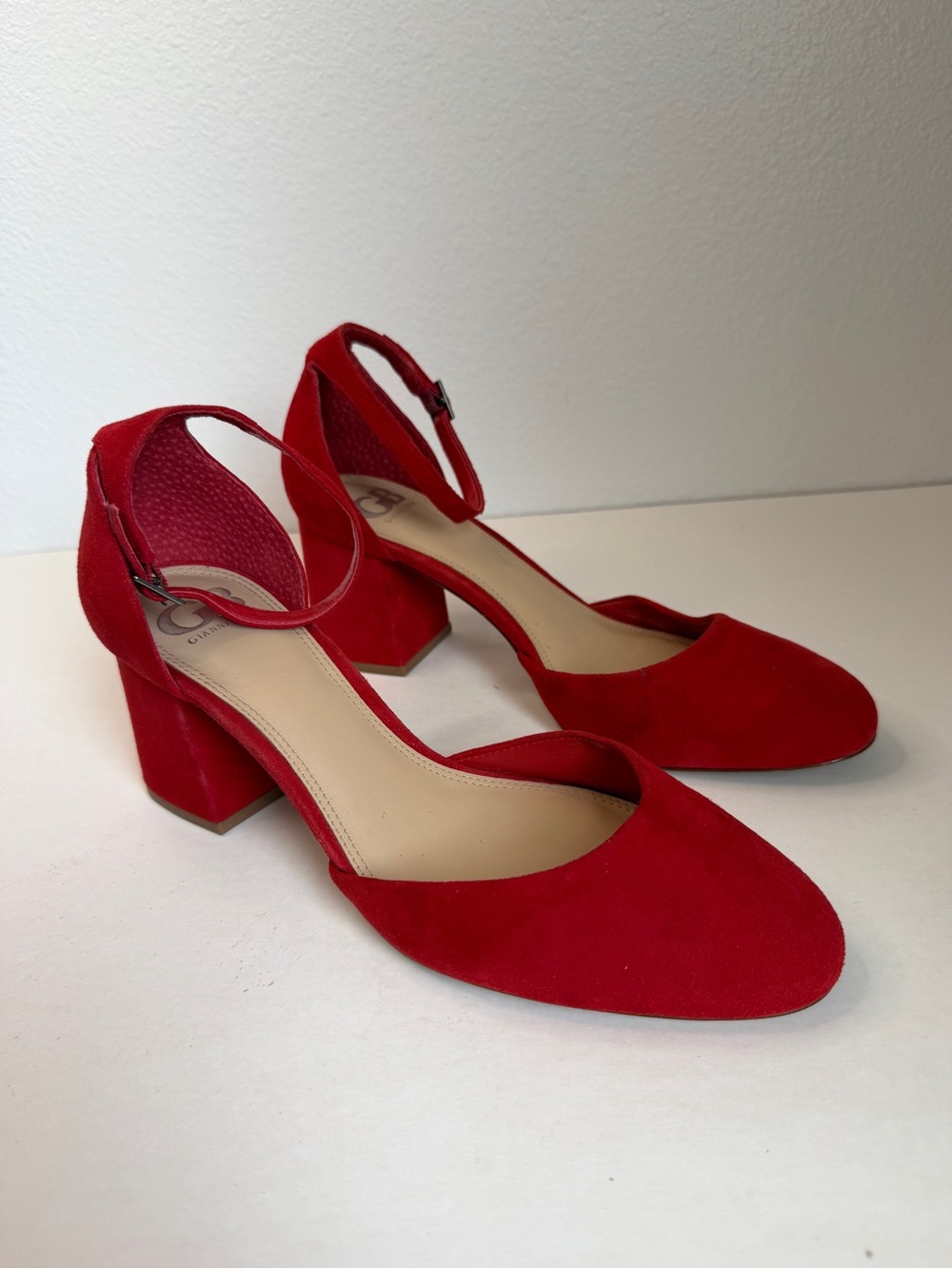 Gianni Bini Women's Red Leather Suede Block Heel Ankle Strap Pumps Size 8.5 Flaw